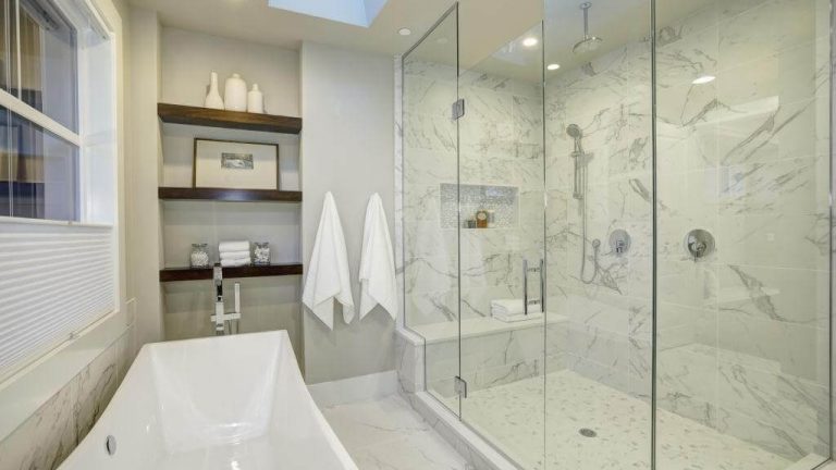 Essential Tips For Choosing The Best Shower Doors For Tub