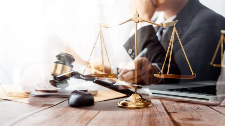 How A Family Lawyer Helps You Weigh Your Legal Options